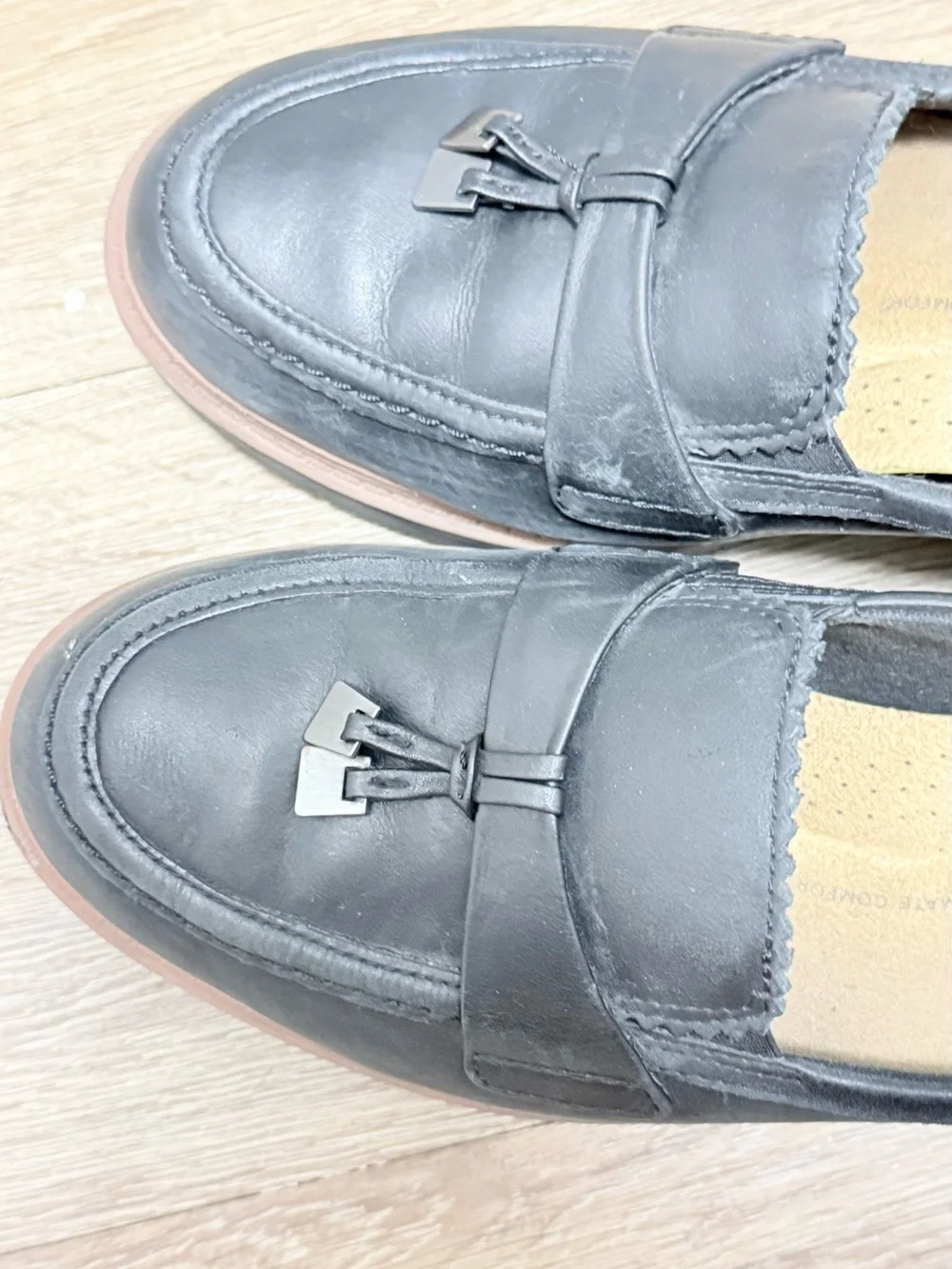 Clarks Gray Leather Tassel Loafers with Contrasting Sole
